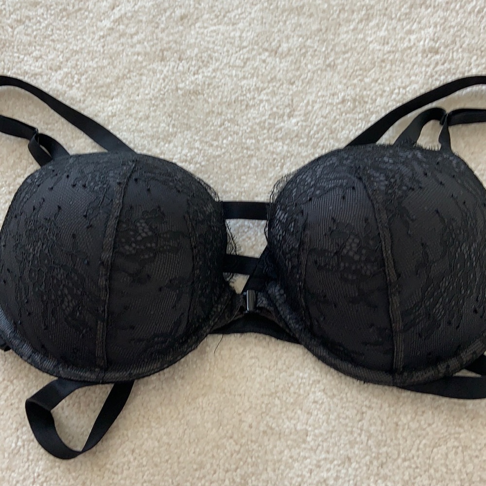 Victoria’s Secret Very Sexy bra
